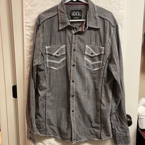 Buckle dress shirt